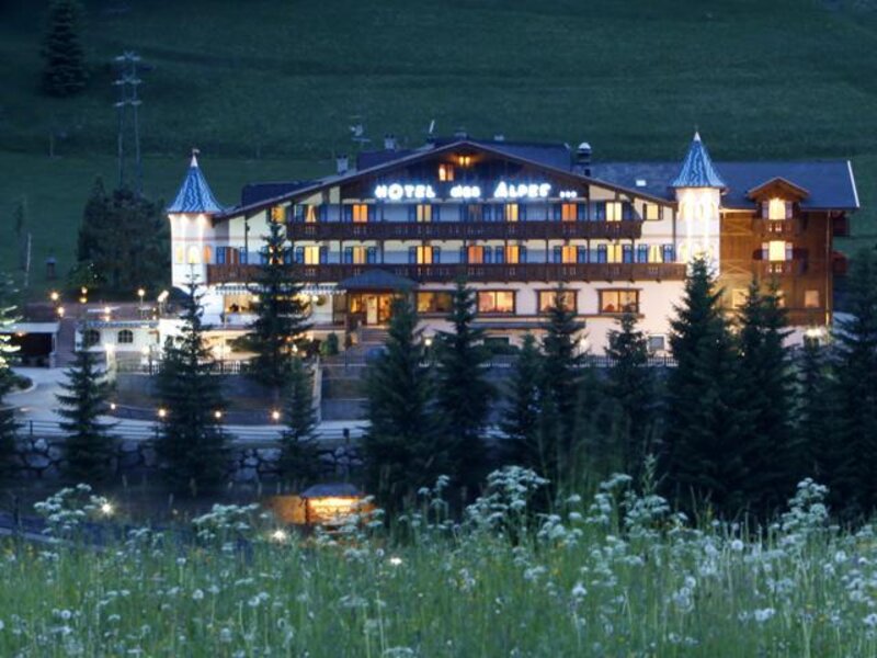 Hotel Des Alpes - Soraga - Fassatal - Sommer