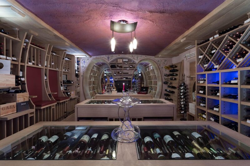 Cantina vini "Barrique Lounge"