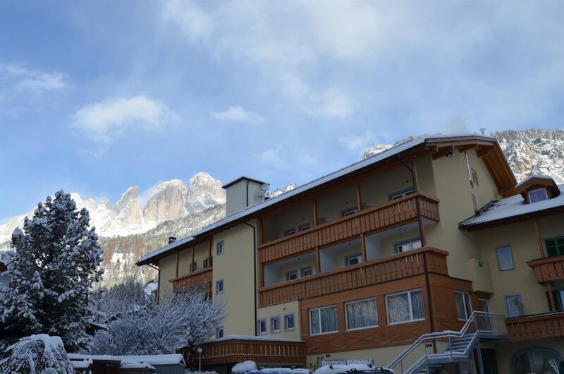 hotel ladina inverno ovest