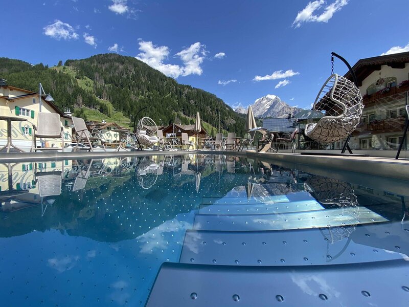 Piscina esterna montagne