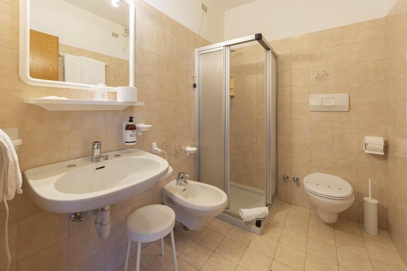 Bagno - Smart View con Balcone Tripla (1)