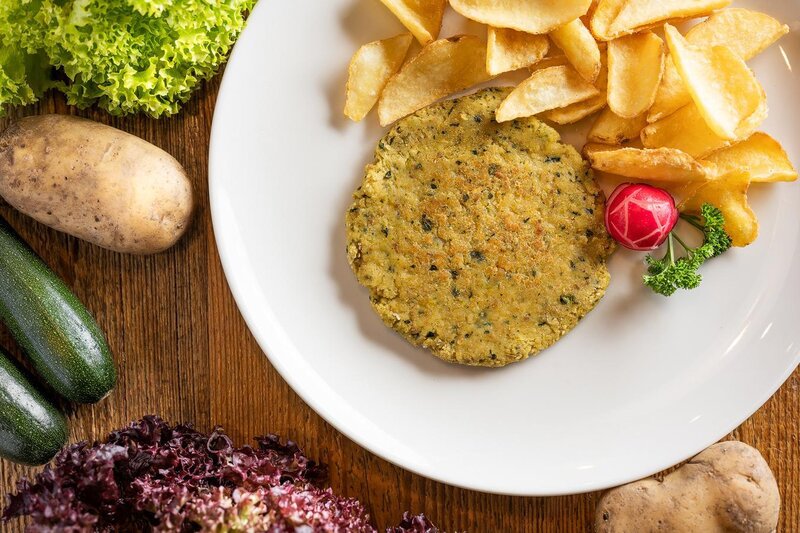 VEG Cotoletta di verdure con patatine fritte