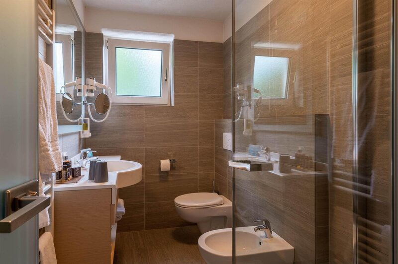 Hotel.Meida bagno n.2 juonior suite - Copia