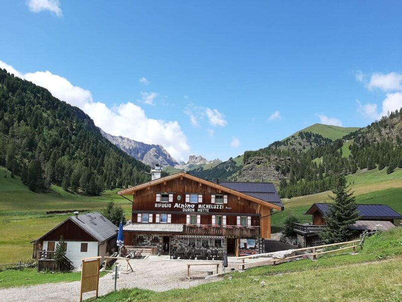 Rifugio Micheluzzi - Campitello di Fassa