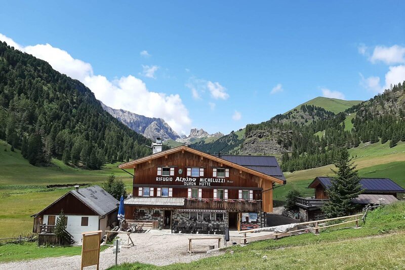 Archivio-ApT-Val-di-Fassa_MRizzi_Rifugio-Micheluzz