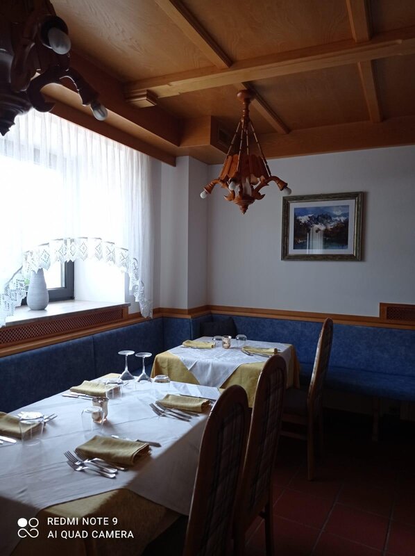 sala tavolo angolo