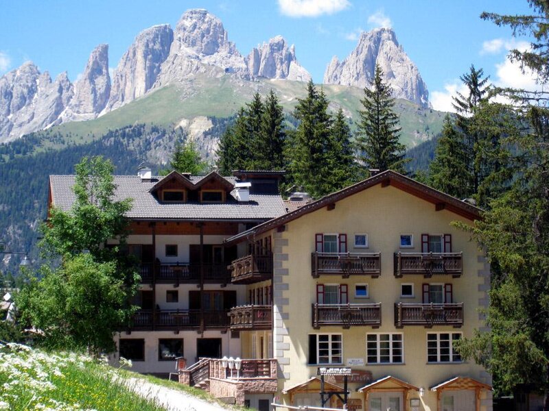 Hotel Miramonti - Canazei - Fassatal - Sommer