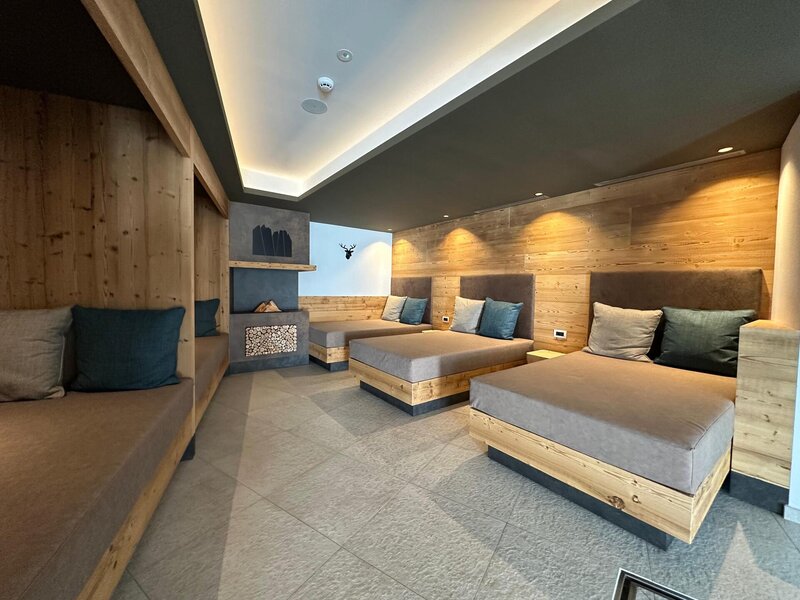 WhatsApp Image 2025-12-12 at 12.02.09(1)