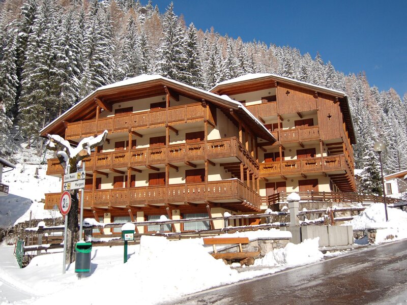 Negri Raffaella "Condominio Anny" - Canazei - Fassatal