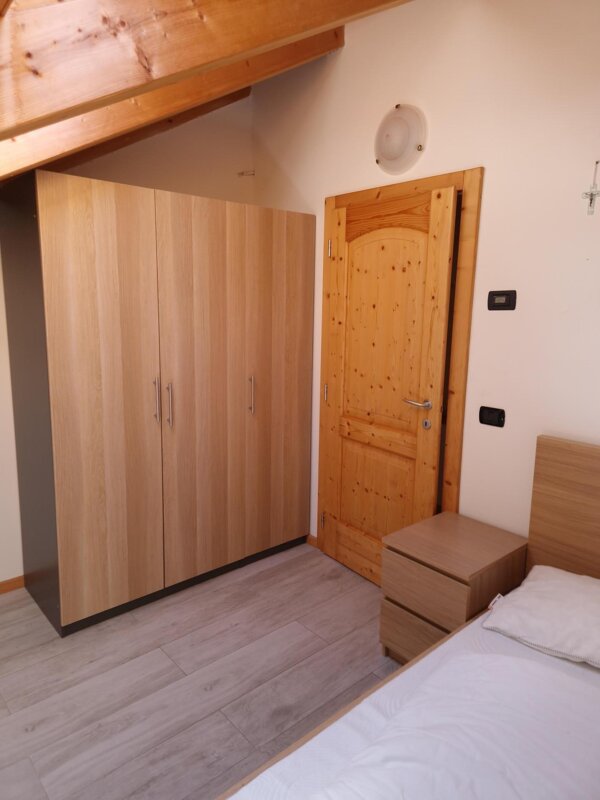 CesaPegghy_CameraSingola_Armadio