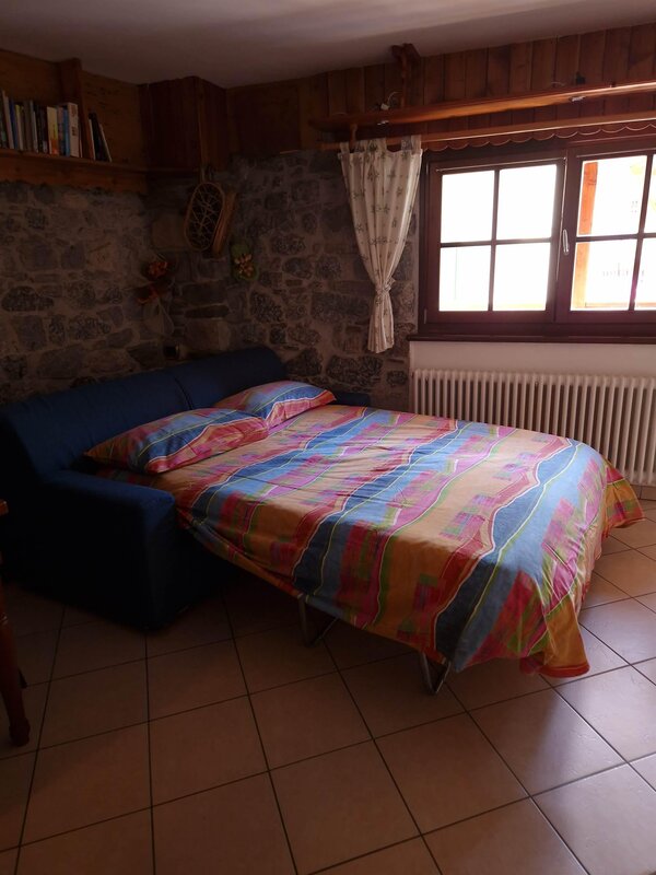 CesaPegghy_DivanoLetto
