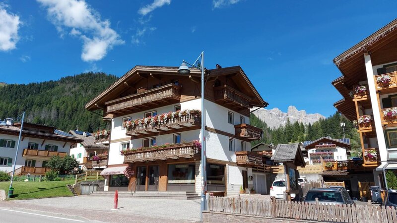 Mansarda Dolores Gebäude