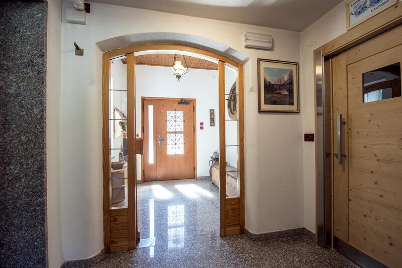 Residence La Roggia entrance