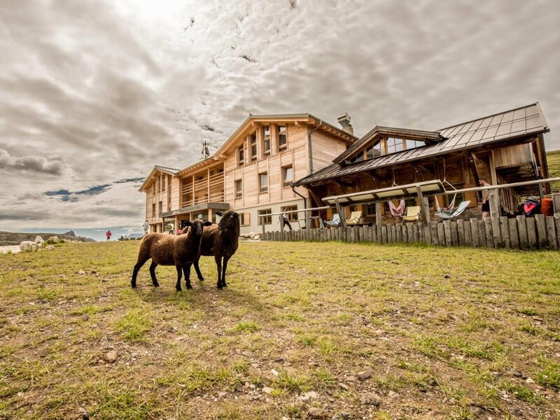 Rifugio Sasso Piatto - Campitello di Fassa - Fassatal