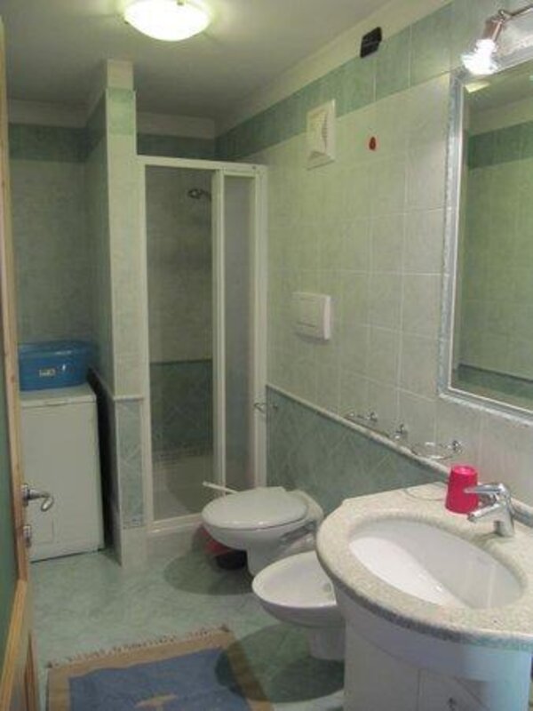 Bathroom1