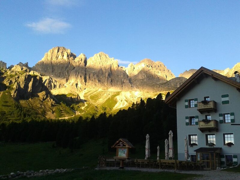 Hut Stella Alpina - Loc. Gardeccia - Pozza di Fassa