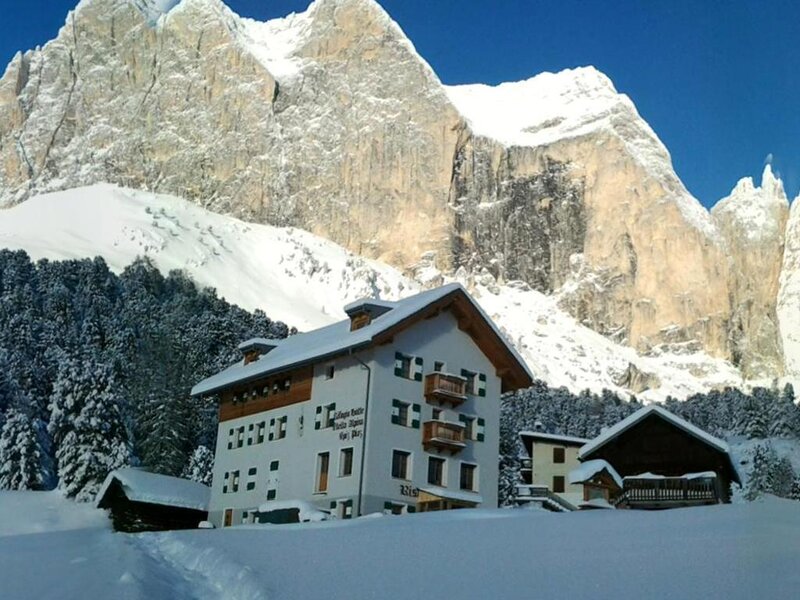 Schutzhütte Stella Alpina - Loc. Gardeccia - Pozza di Fassa - Winter