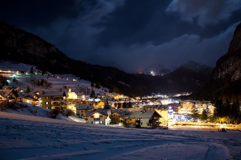 HOTEL VILLA CAMPITELLO DI NOTTE