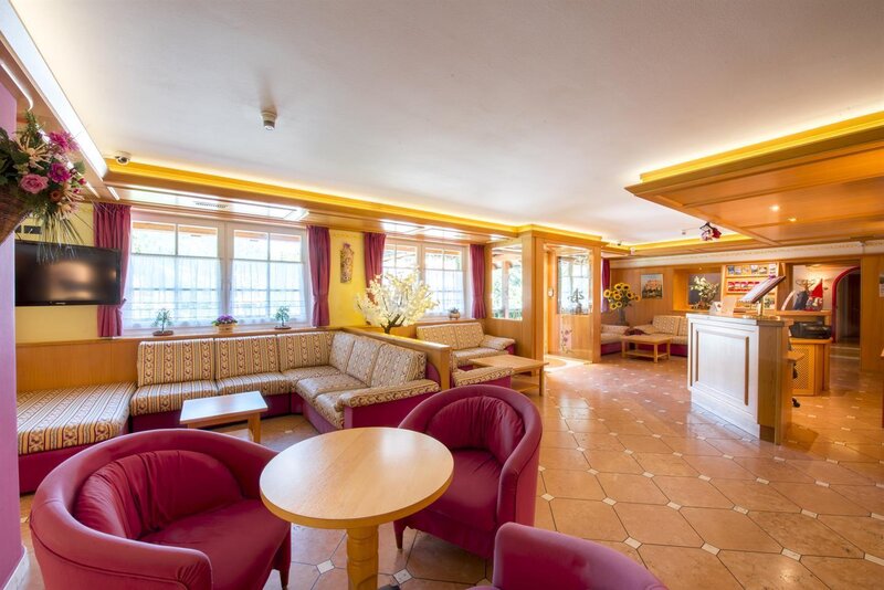 hall_Hotel Villa Rosella_Canazei_Val di fassa_Dolo