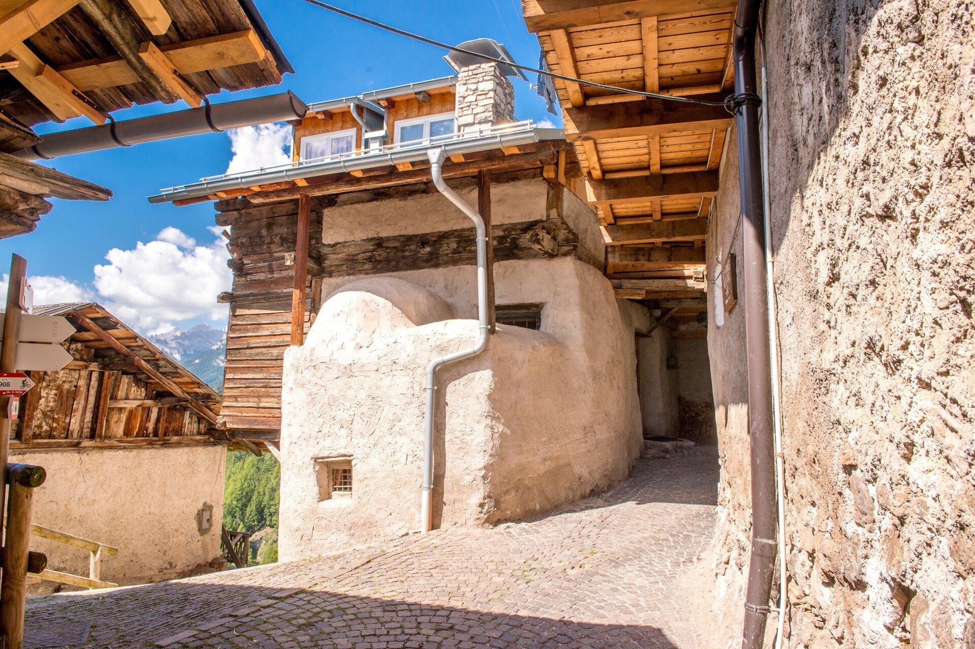 A Pian, Nel Solco Della Cultura Dei Ladini