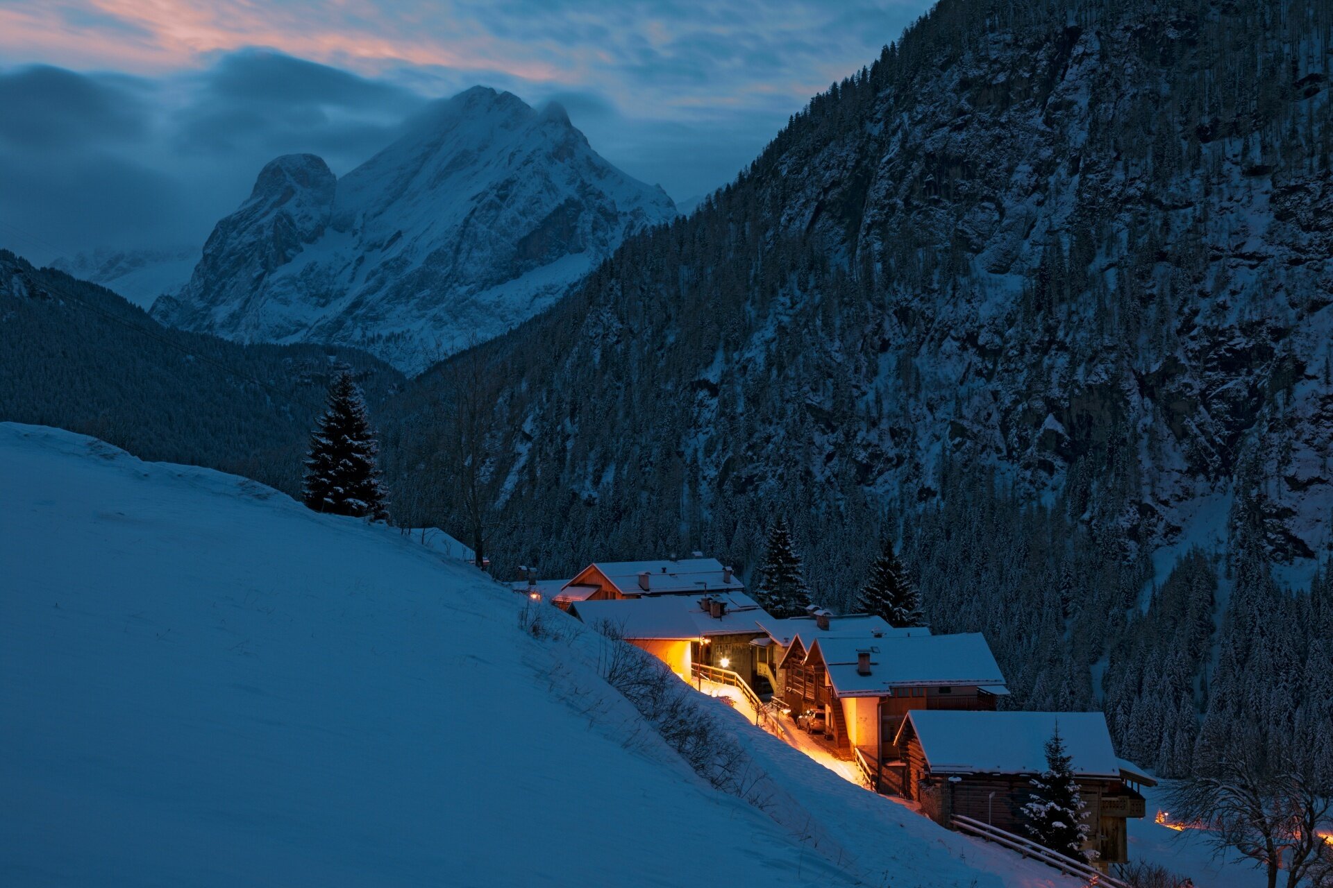 Il Passato Ritrovato: Tra Antichi Masi E Restaurati Tobiè