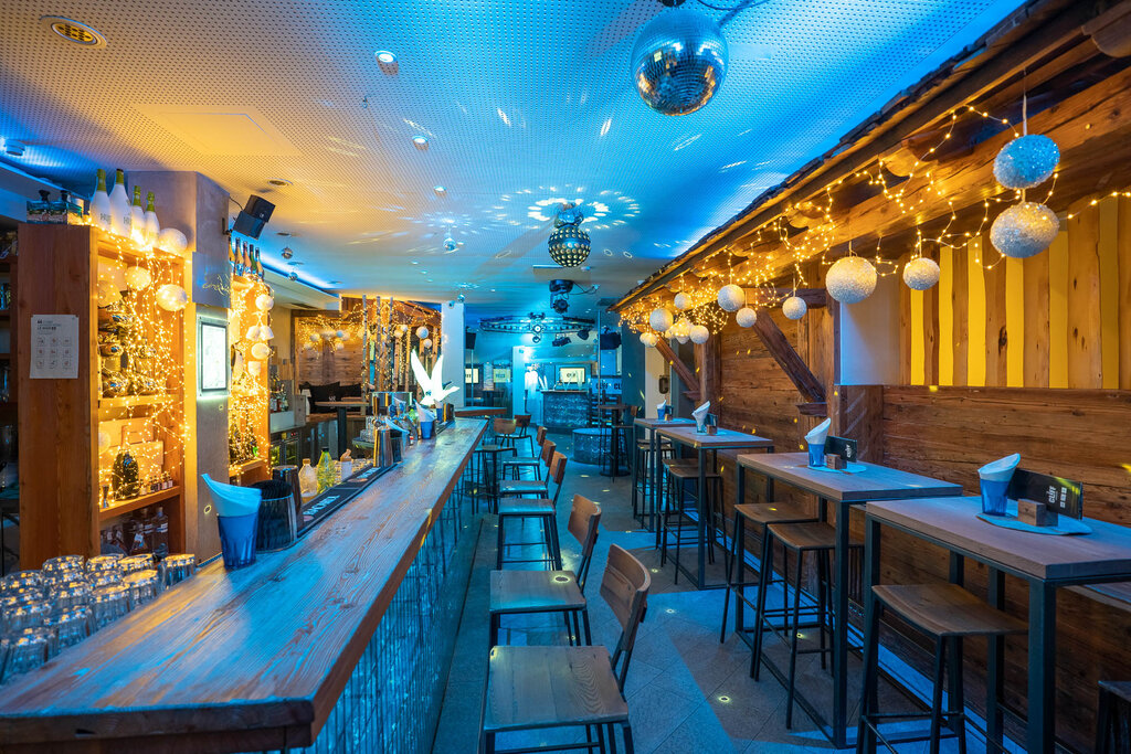 Content Dam Org 3 Images Full Rights Gusto Apr&egrave;s Ski Cliff Archivio Apt Val Di Fassa Mrizzi Apres Ski Cliff Canazei Inv2