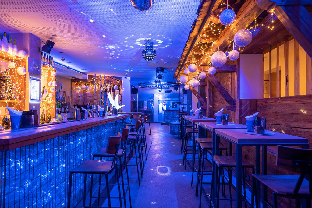 Content Dam Org 3 Images Full Rights Gusto Apr&egrave;s Ski Cliff Archivio Apt Val Di Fassa Mrizzi Apres Ski Cliff Canazei Inv6