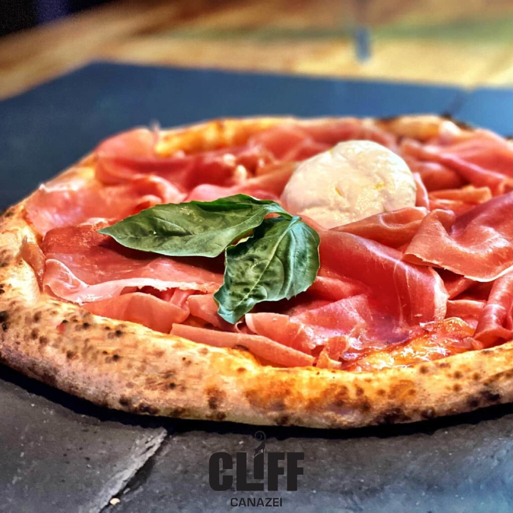 Content Dam Org 3 Images Full Rights Gusto Apr&egrave;s Ski Cliff Apres Ski Cliff Canazei Inv13