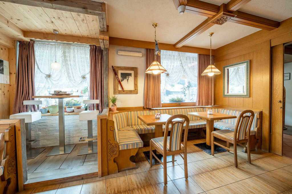 Content Dam Org 3 Images Full Rights Gusto Bar Hotel Rosalpina Bar Hotel Rosalpina Soraga Apt Val Di Fassa Mrizzi 04