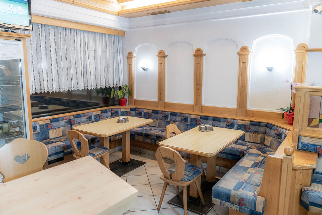 Content Dam Org 3 Images Full Rights Gusto Bar Caffe Moena  Ricevitoria Bar Caffe Moena Ricevitoria Archivio Apt Val Di Fassa Mrizzi 03