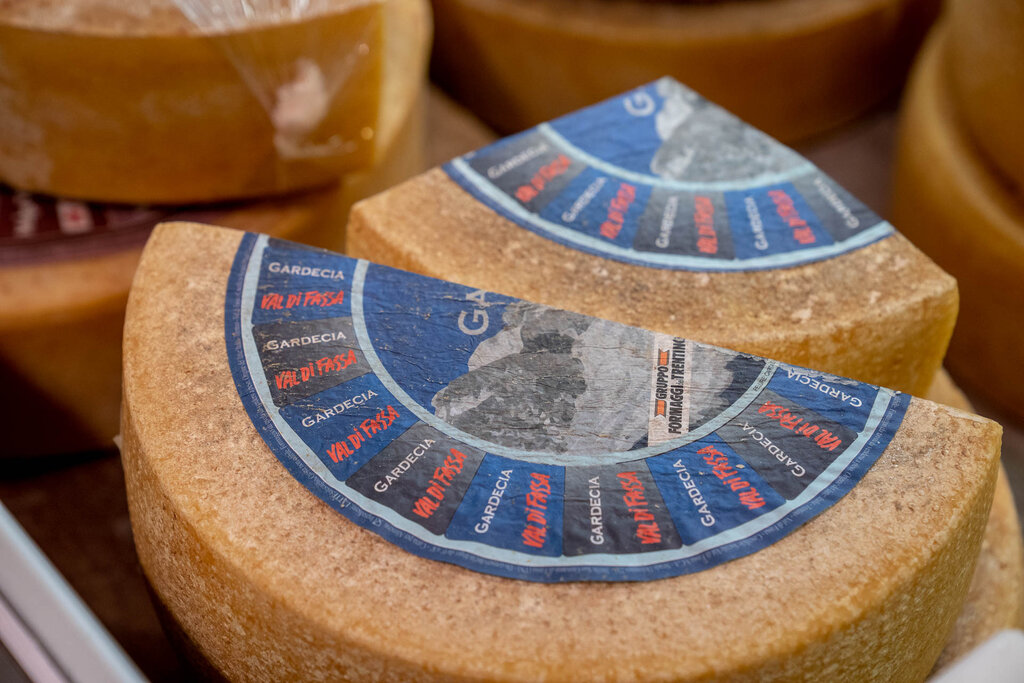 Content Dam Org 3 Images Full Rights Shopping Caseificio Sociale Val Di Fassa   M&egrave;lga De Fascia Pera Caseificio Sociale Val Di Fassa Pera Apt Val Di Fassa Mattia Rizzi 28