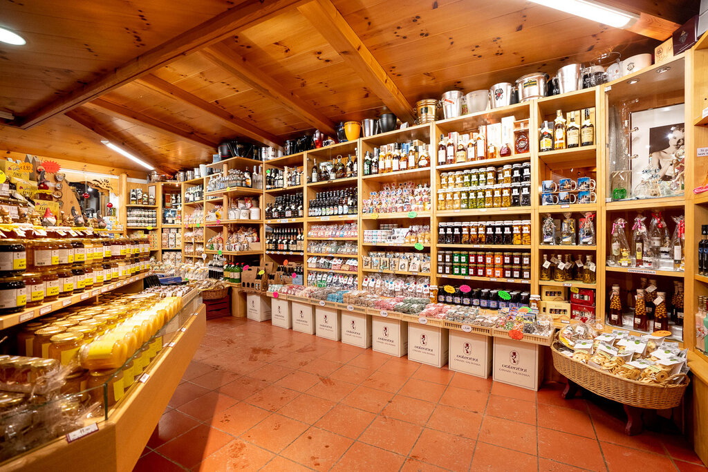 Content Dam Org 3 Images Full Rights Shopping Enoteca Valentini Prodotti Tipici Enoteca Valentini Prodotti Tipici Canazei Archivio Apt Val Di Fassa Mrizzi 03