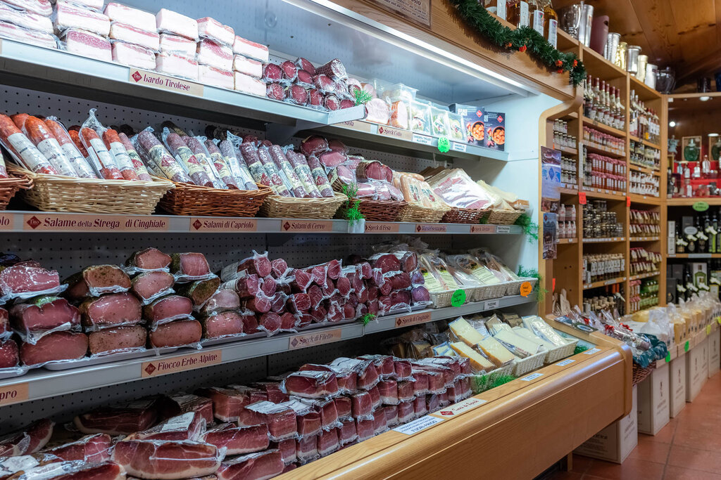 Content Dam Org 3 Images Full Rights Shopping Enoteca Valentini Prodotti Tipici Enoteca Valentini Prodotti Tipici Canazei Archivio Apt Val Di Fassa Mrizzi 10