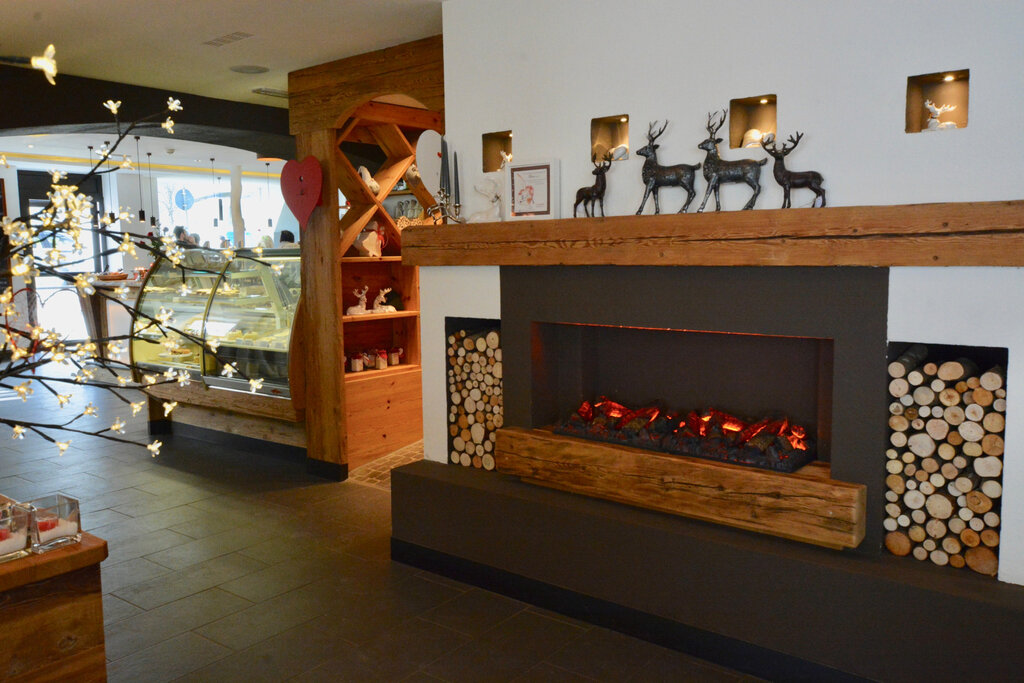 Content Dam Org 3 Images Full Rights Gusto Bar Ristorante Faloria Bistro Barristorante Faloria Bistro 02