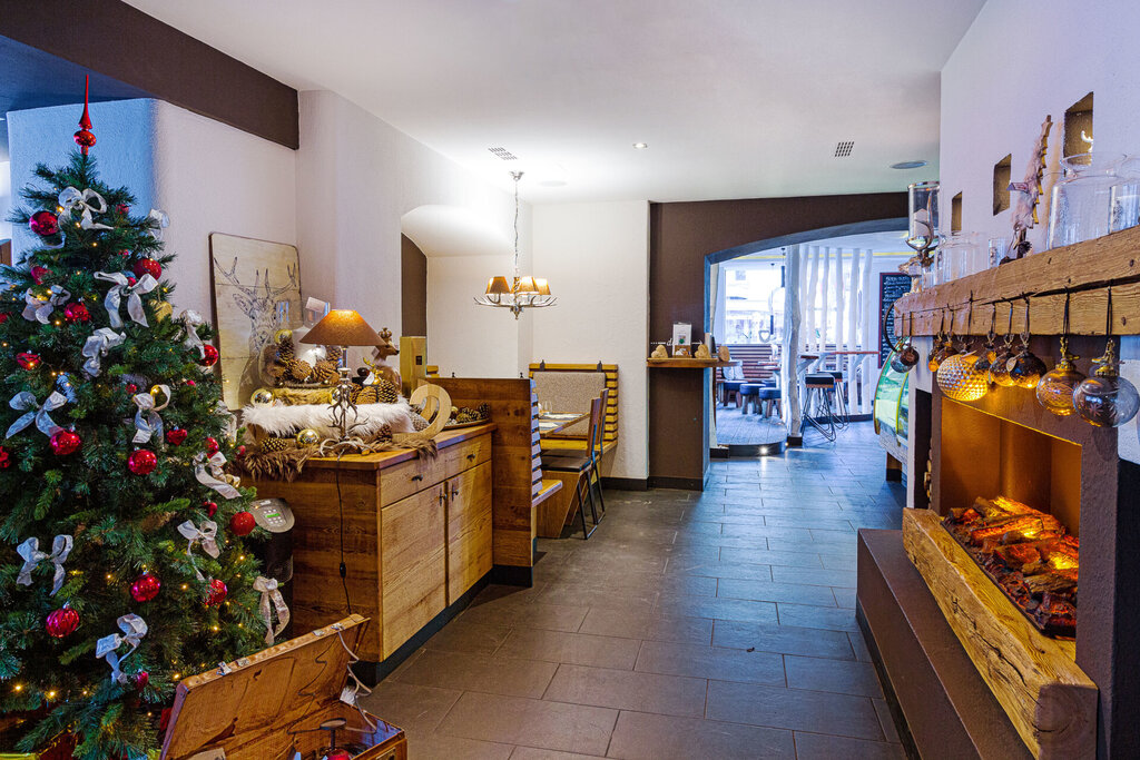 Content Dam Org 3 Images Full Rights Gusto Bar Ristorante Faloria Bistro Barristorante Faloria Bistro 05