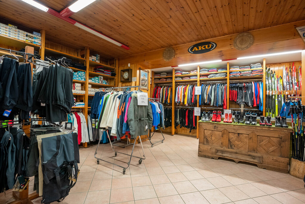 Content Dam Org 3 Images Full Rights Shopping Gide Sport Gide Sport Moena Apt Val Di Fassa Mrizzi 04