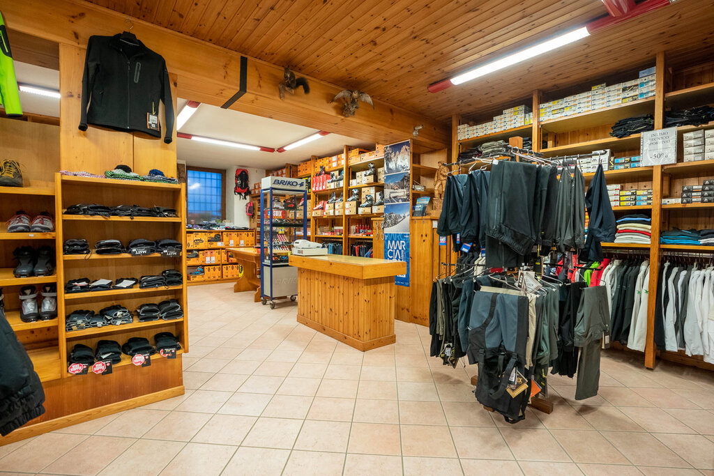 Content Dam Org 3 Images Full Rights Shopping Gide Sport Gide Sport Moena Apt Val Di Fassa Mrizzi 07