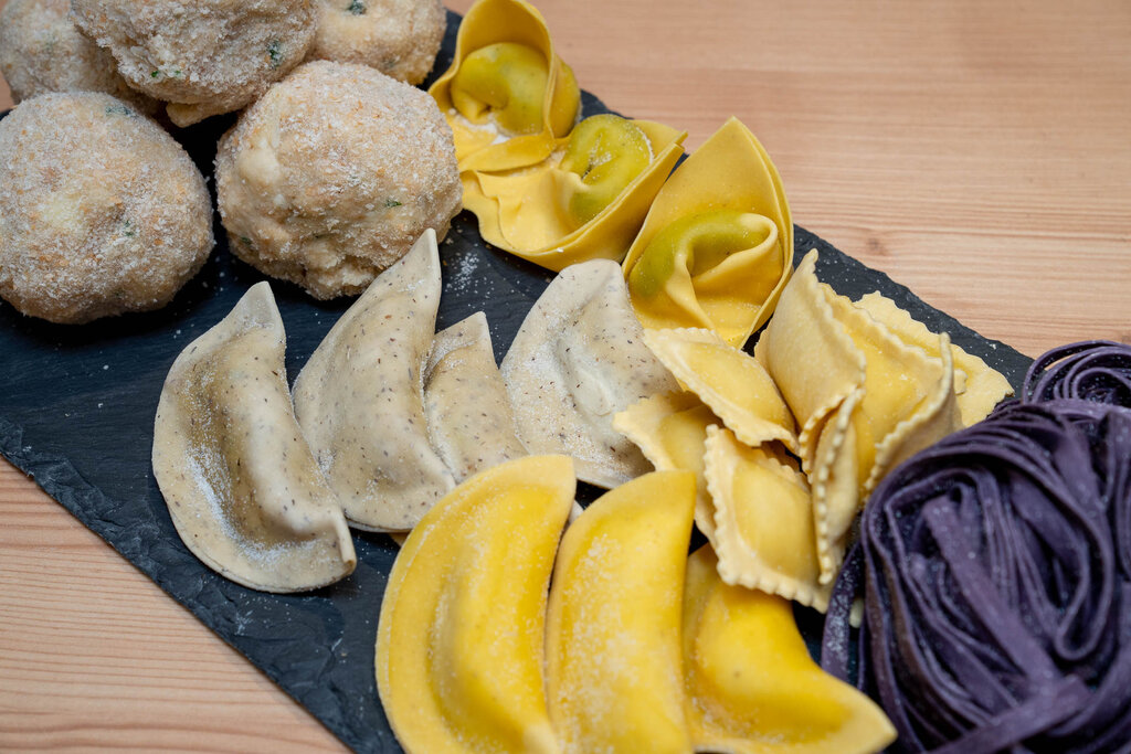 Content Dam Org 3 Images Full Rights Shopping L Malgher L Malgher Pozza Apt Val Di Fassa Mrizzi 10