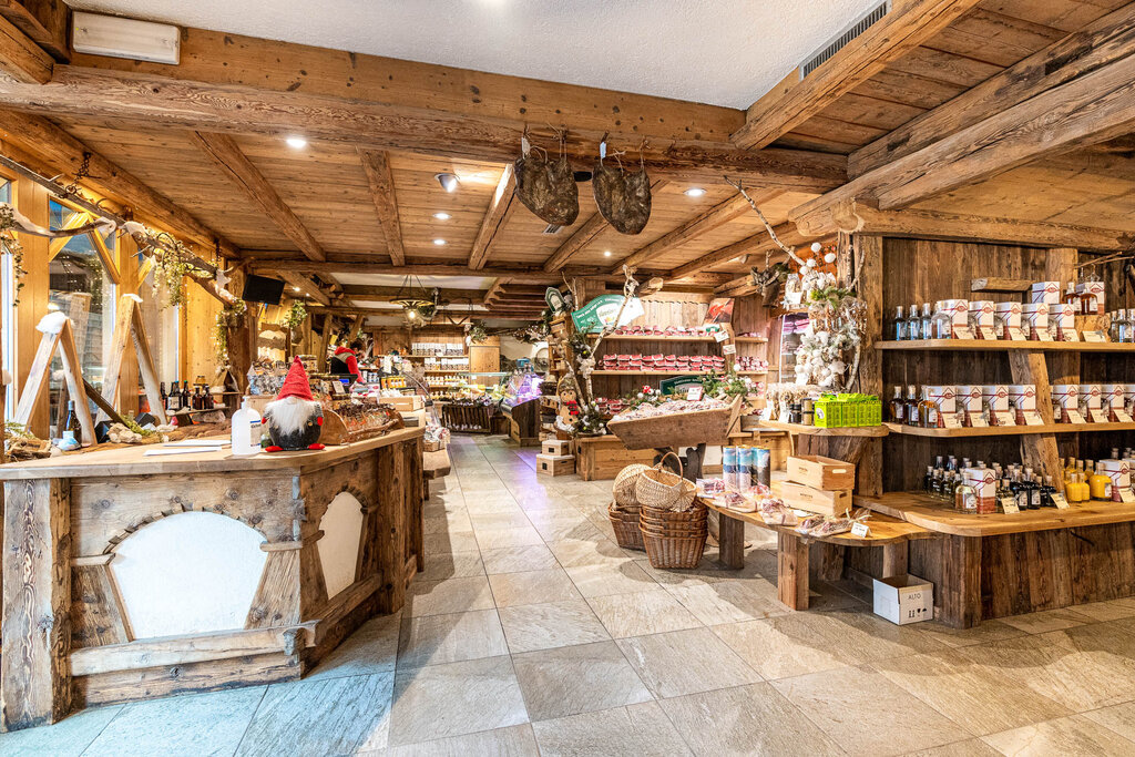 Content Dam Org 3 Images Full Rights Shopping La Baita Dello Speck  Baita Dello Speck Canazei Archivio Apt Val Di Fassa Mrizzi 1