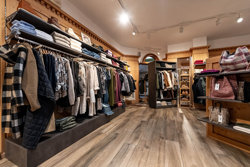Content Dam Org 3 Images Full Rights Shopping Ladin Sportswear Fashion Ladin Sportswear E Fashion Archivio Apt Val Di Fassa Mrizzi 02