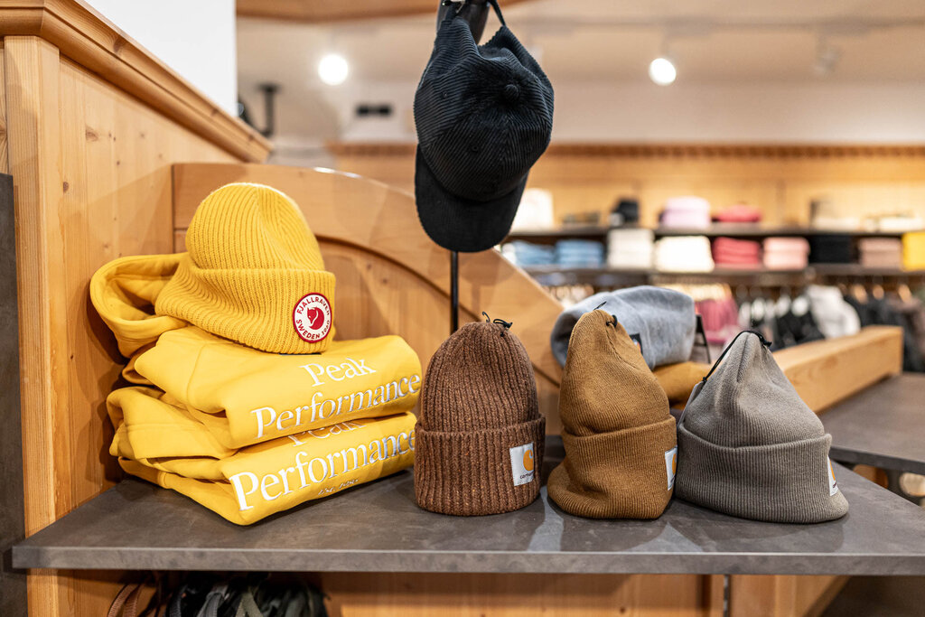 Content Dam Org 3 Images Full Rights Shopping Ladin Sportswear Fashion Ladin Sportswear E Fashion Archivio Apt Val Di Fassa Mrizzi 06
