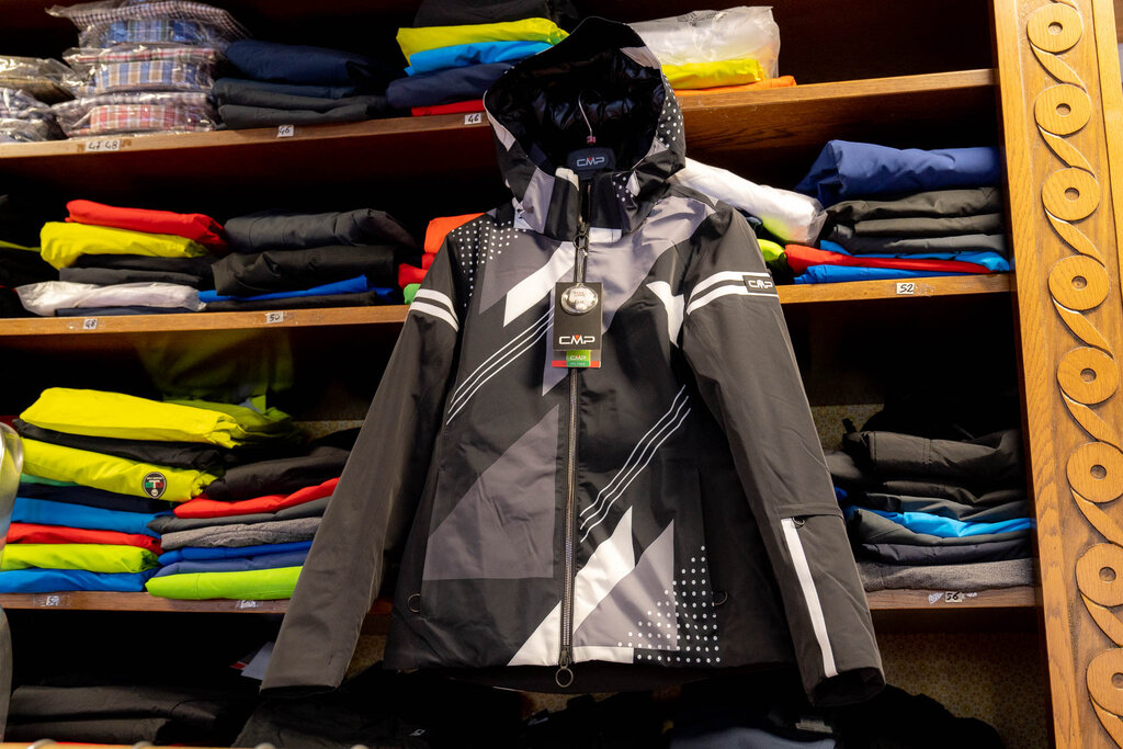 Content Dam Org 3 Images Full Rights Shopping Lino Sport Lino Sport Pozza Archivio Apt Val Di Fassa Mrizzi 4