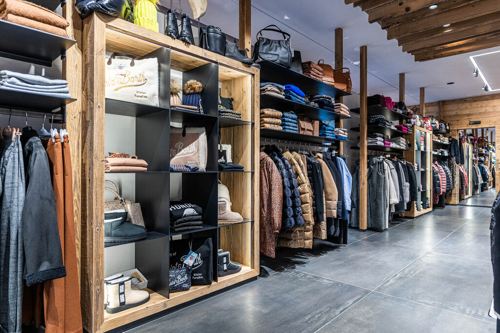 Content Dam Org 3 Images Full Rights Shopping Livio Sport Lodge Liviosportlodge Canazei Apt Val Di Fassa Mattiarizzi Inv (7)