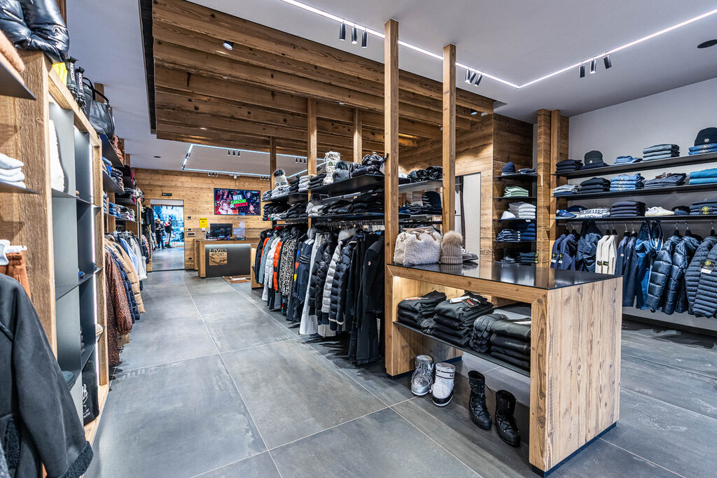 Content Dam Org 3 Images Full Rights Shopping Livio Sport Lodge Liviosportlodge Canazei Apt Val Di Fassa Mattiarizzi Inv (8)