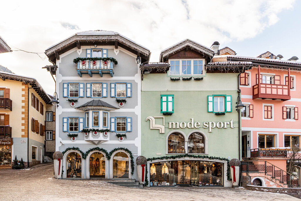 Content Dam Org 3 Images Full Rights Shopping Mode Sport Mode Sport Moena Apt Val Di Fassa Mrizzi 01