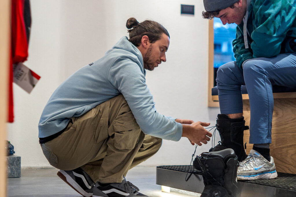 Content Dam Org 3 Images Full Rights Servizi Noleggi Sci E Snowboard Peak Sport Peak Sport Canazei 4