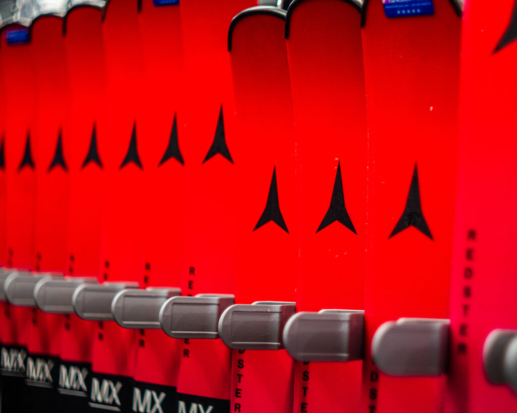 Content Dam Org 3 Images Full Rights Servizi Noleggi Sci E Snowboard Peak Sport Peak Sport Canazei 5