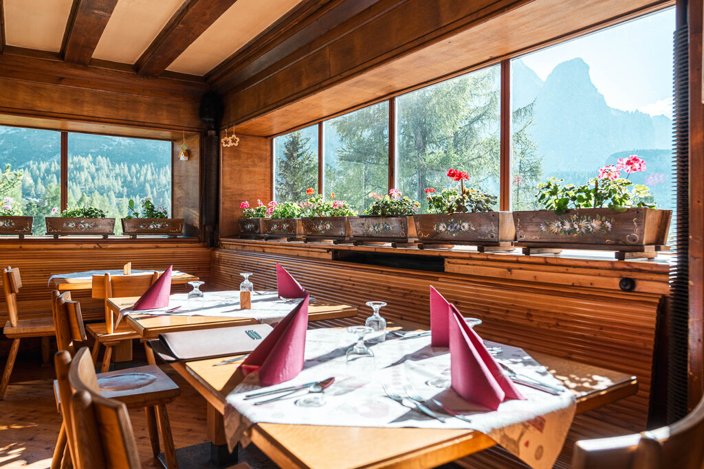 Content Dam Org 3 Images Full Rights Gusto Rifugio Marmolada Castiglioni Rifugio Marmolada Castiglioni Passo Fedaia Archivio Apt Val Di Fassa Mrizzi 304250