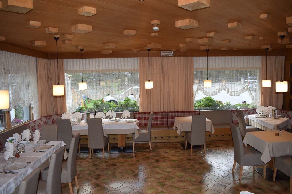 Content Dam Org 3 Images Full Rights Gusto Ristorante Hotel Crepes De Sela Ristorantehotelcrepesdesela Campitellodifassa 002