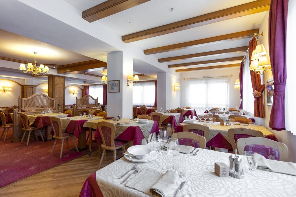 Content Dam Org 3 Images Full Rights Gusto Ristorante Hotel Cristallo Ristorantehotelcristallo Canazei 005